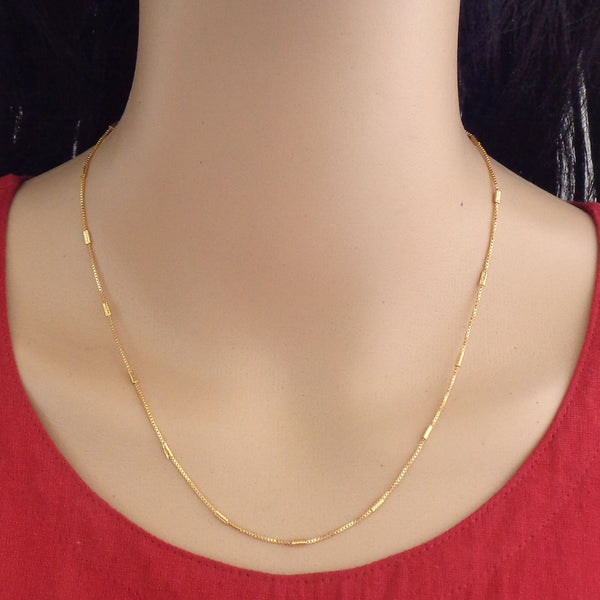 " Latest Light Weight & Thin Chain Look Attractive Any Occasion "