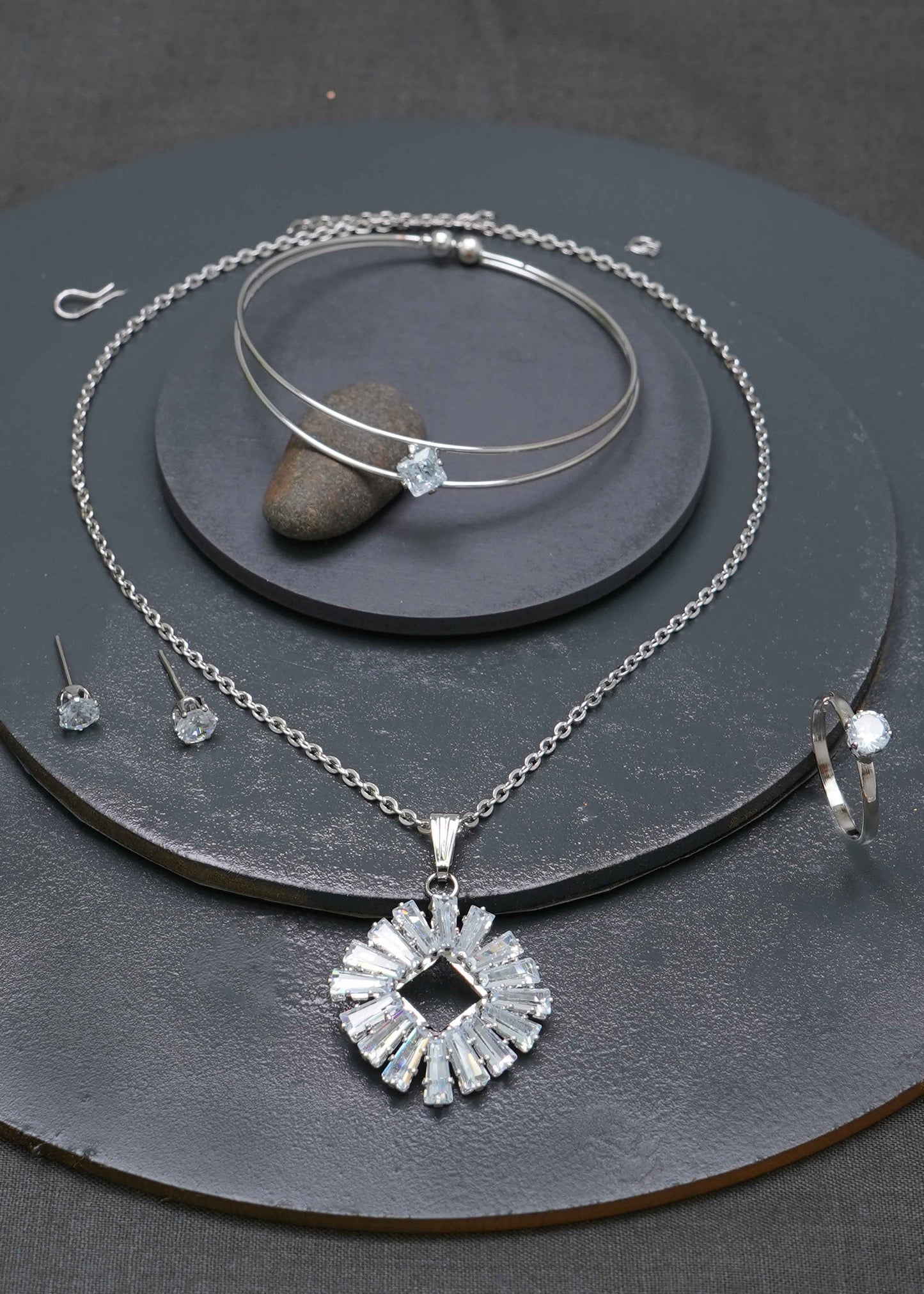 Beautiful Ad Diamond Studs Necklace Set For Women and Girls By Ramdev Art Fashion Jewellery