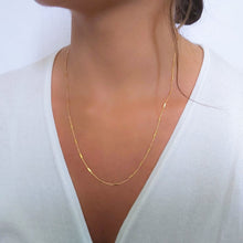 Latest Light Weight & Thin Chain Look Attractive Any Occasion