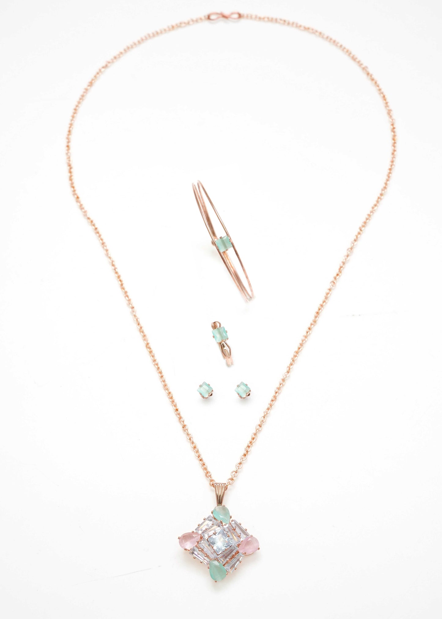 Diamond Studs Necklace Set: Elegant Beauty for Women and Girls!